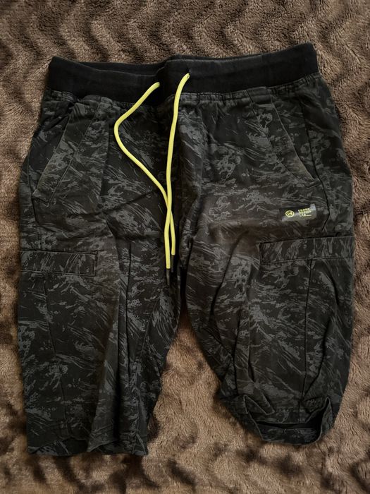 Къси панталони различни цветове