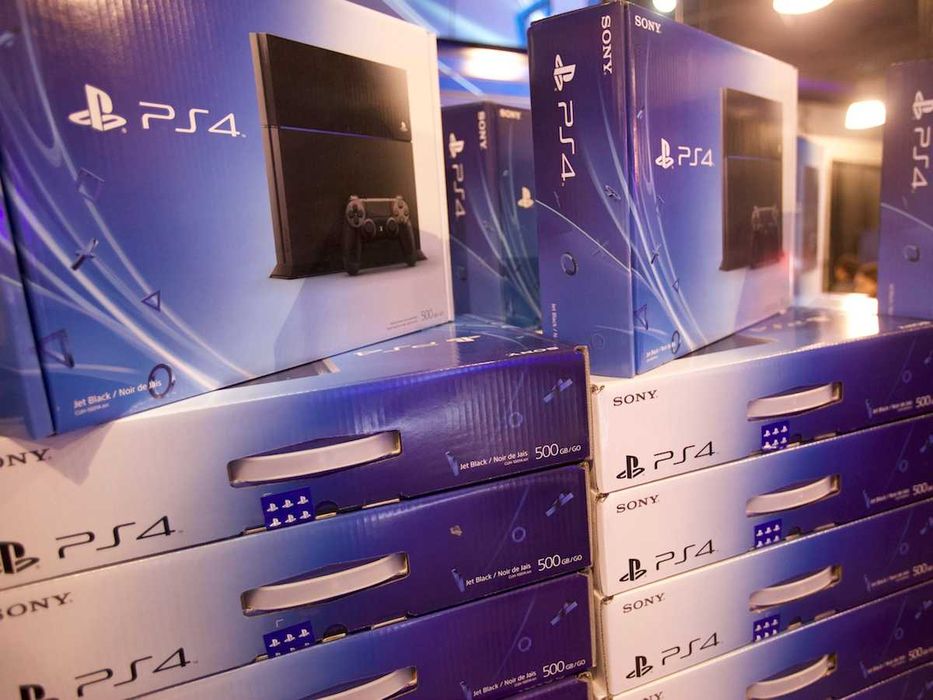 PlayStation 4 pro по оптовой цене + новый игры и доставка по городу