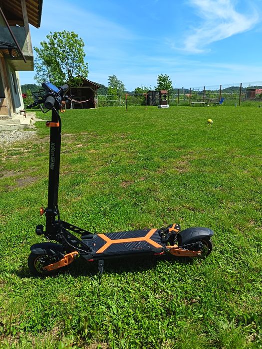 vând trotineta G2 MAX