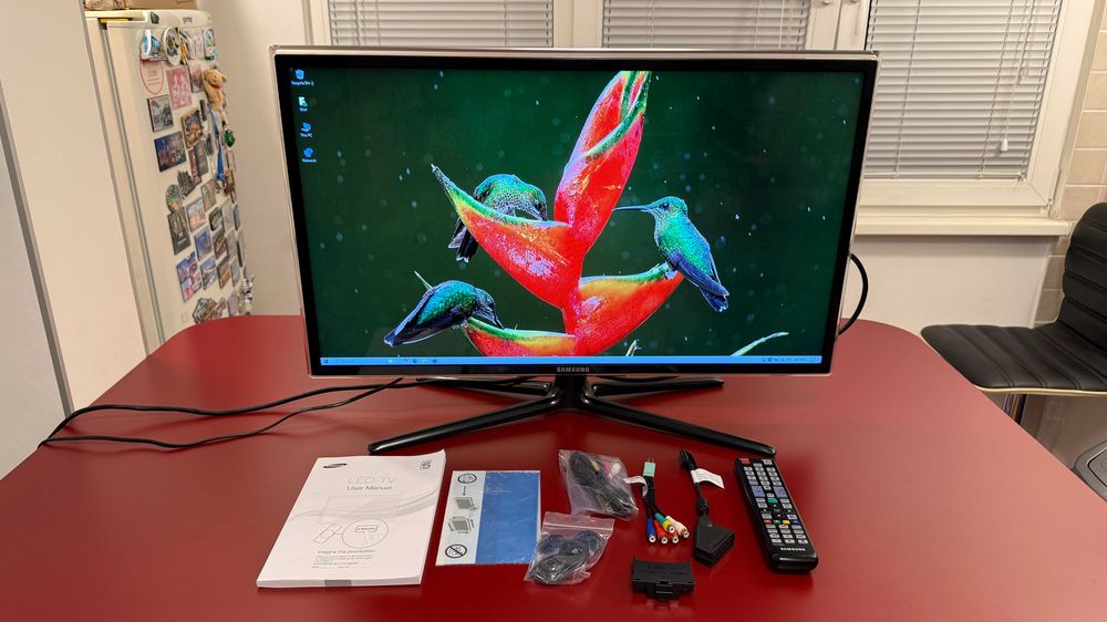 Телевизор 32" Samsung UE32D5800VWXBT