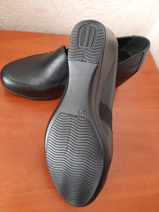 Дамски   обувки естествена кожа - нови