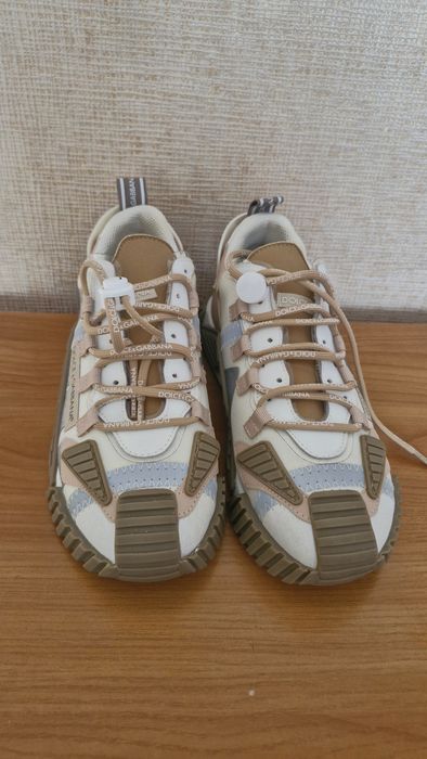 Продам кроссовки