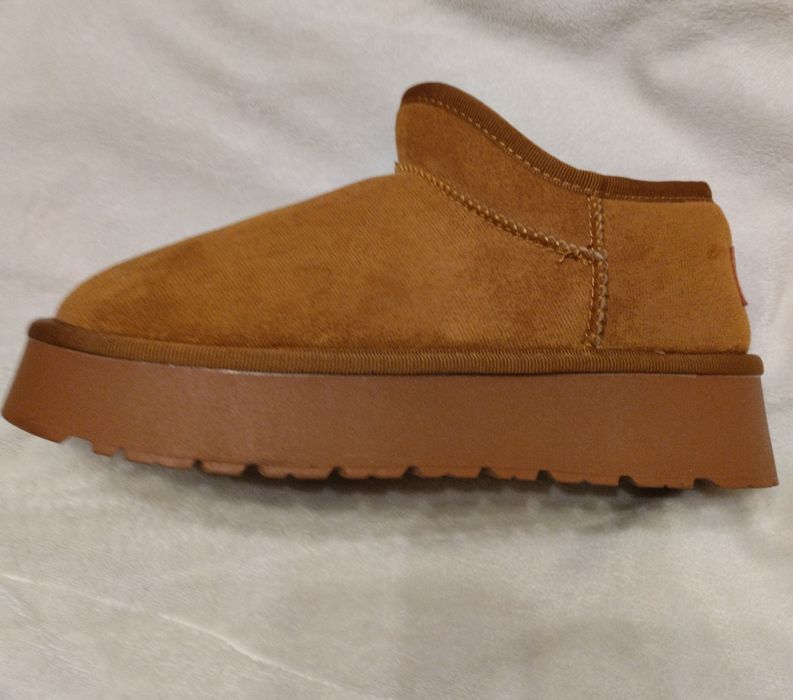 Укороченные женские угги