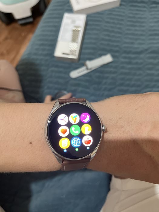 Смарт часы QERE новый