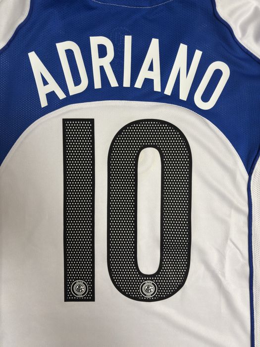 Inter 04/05 Away Kit / ADRIANO 10 (M)