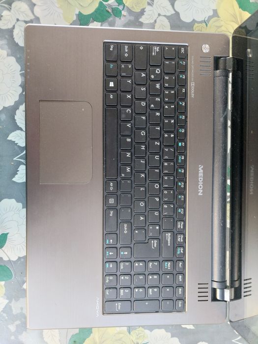 Laptop Medion Akoya E 6240T