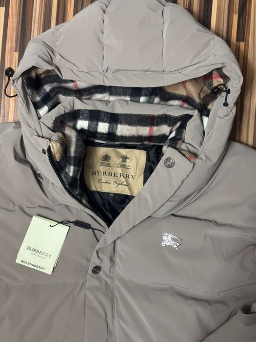 Vând geaca noua de bărbați Burberry