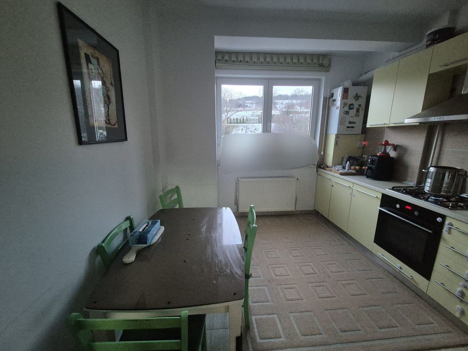 Apartament  și loc de parcare privat cartier Dambu str Suceava