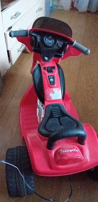 Детски мотор с акомулатор и музика