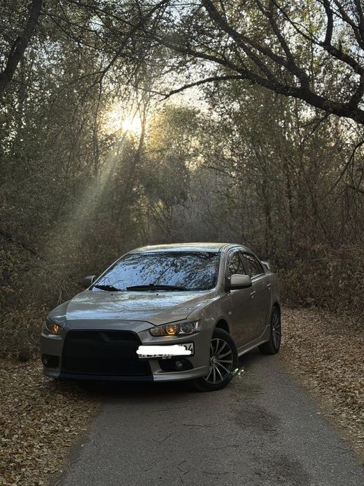 Продам ланцер 10