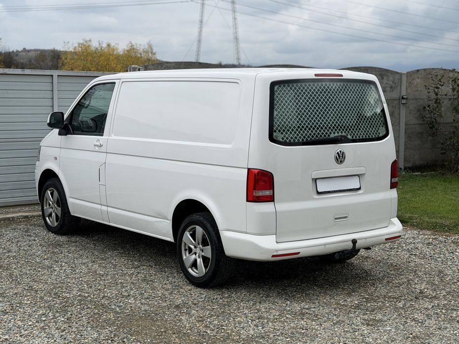 VOLKSWAGEN Transporter 2015 — imagine 3