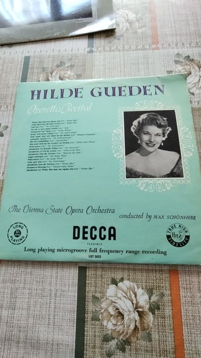 Ретро плочи от Англия