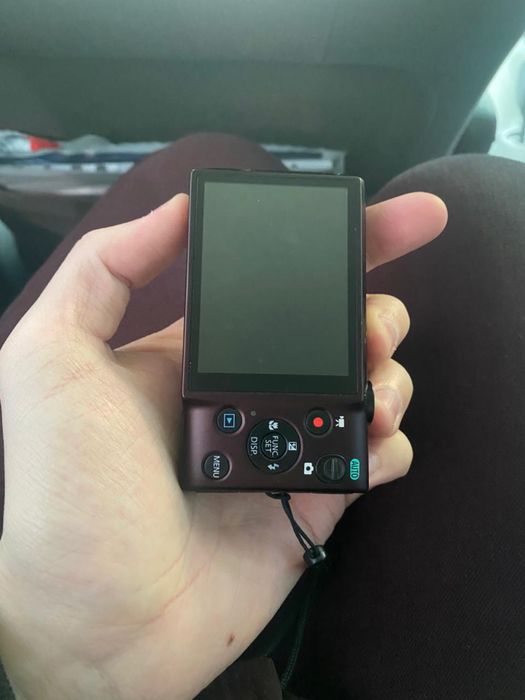 На продаже камера canon