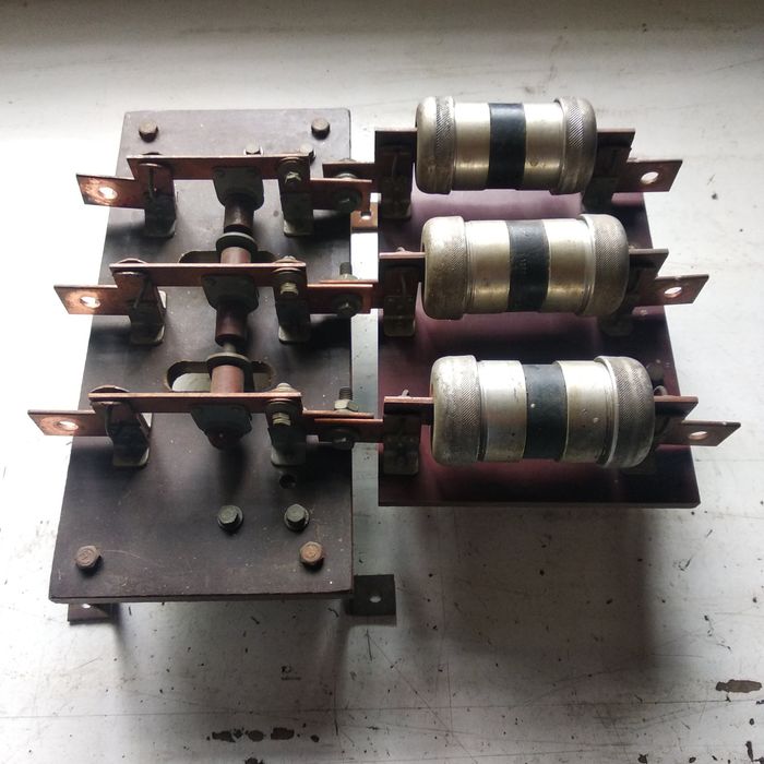 Рубильник  200 А