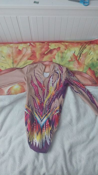 Продам купальники гимнастические