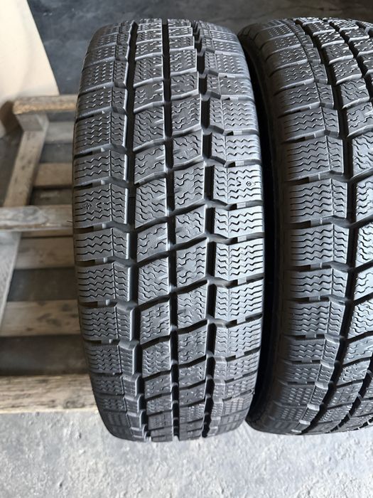 2 anvelope iarna 205/65/16 C Vredestein ca NOI!