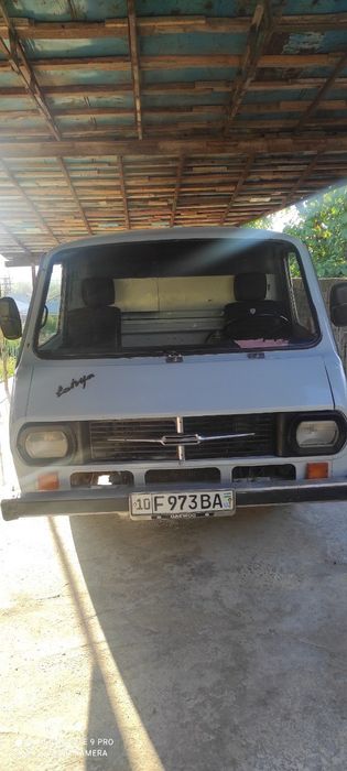 Автомобиль РАФ сотилад