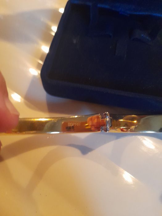 Оригинална гривна на Esprit