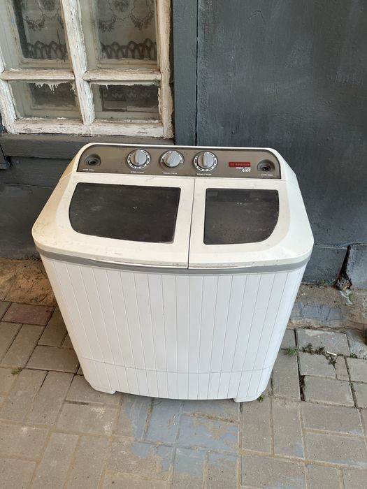 Продам стиральную машину-полуавтомат Fresh (6 кг)