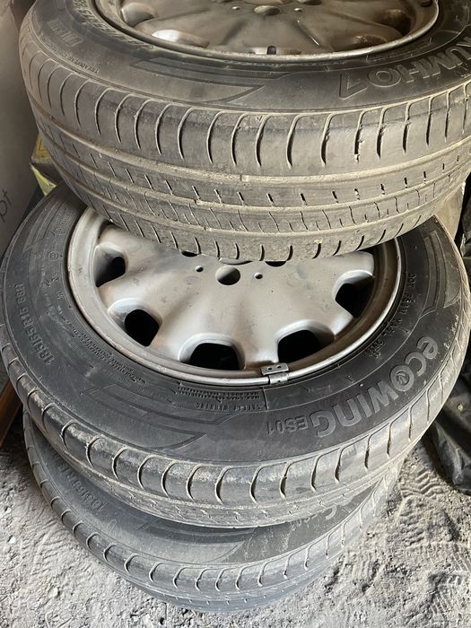 Продам диски с шиной комплект лето