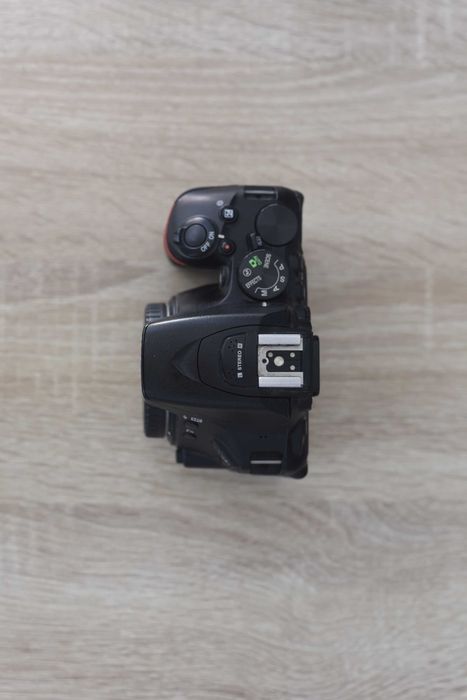 Nikon D5500 Body | 24.2 MP | 29.087 cadre | Baterie + Încărcător + Card