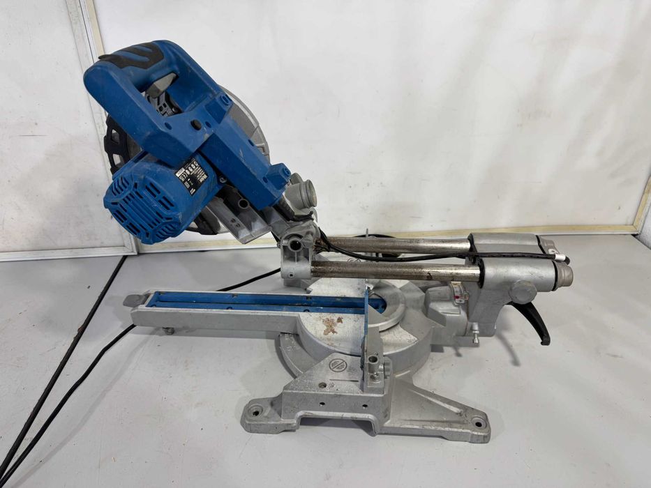 Циркуляр пендула - Wickes 1800 W / 210 mm