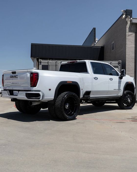 GMC Sierra 3500 HD Denali Ultimate 2026