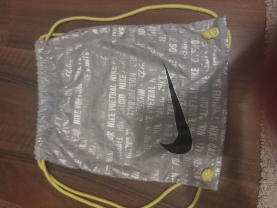 Ghete de fotbal nike
