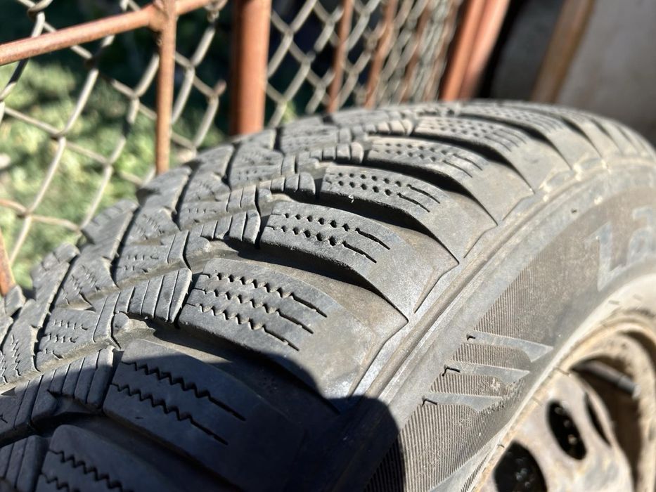 4бр зимни гуми Laufenn 195/65/15