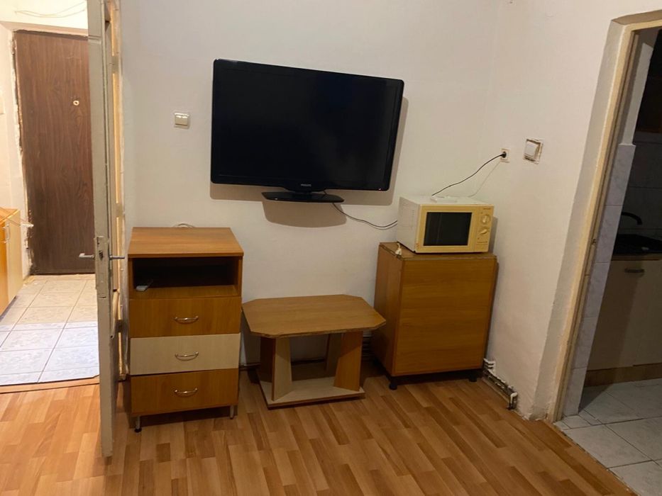 Inchiriez garsoniera