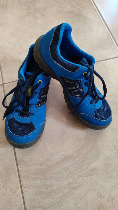 Туристически обувки 35 номер Quechua