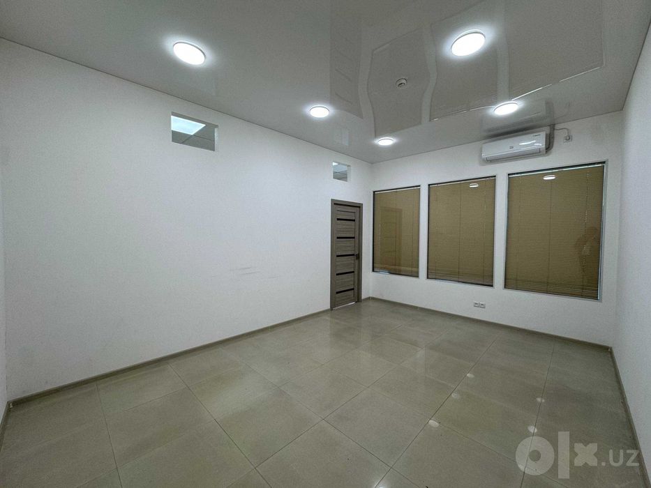 Офисы 20, 48, 52 и 62 м² | БЦ у метро Бадамзар | Своя парковка
