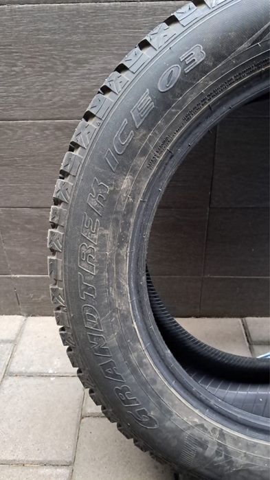 Продам зимнюю резину 265/55R20
