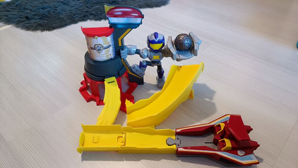База Пес Патрул, Писта Spin Master Paw Patrol Могъщ Метеор