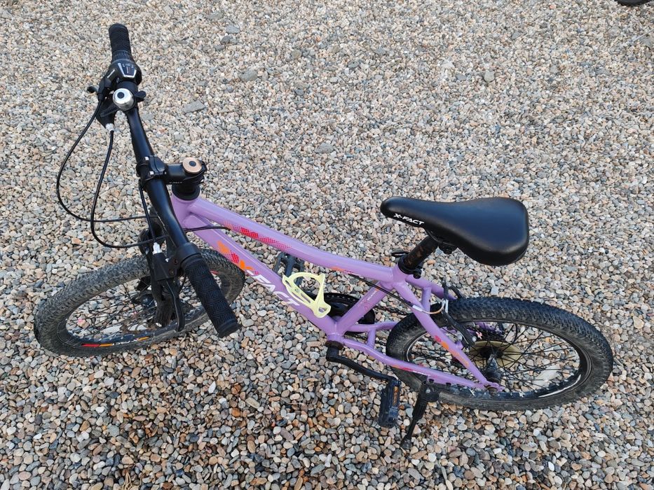 Bicicleta copii cu roti de 20