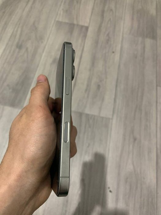 iPhone 16 pro 256 гб