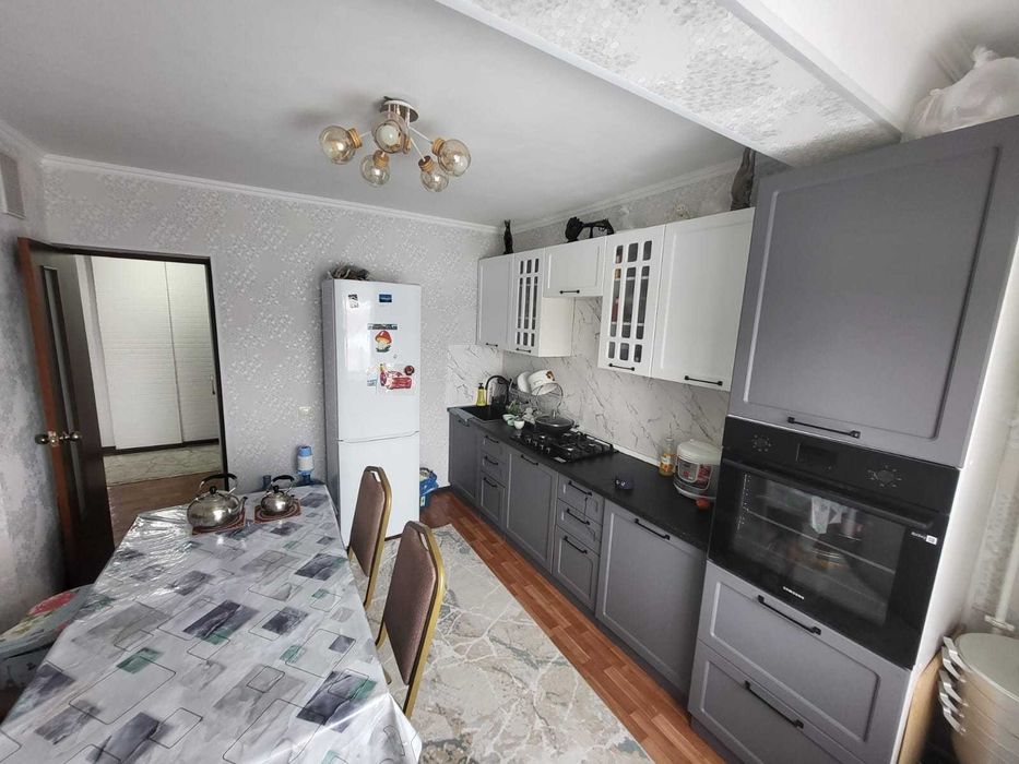 Продам 2 комн. квартиру в Уральске