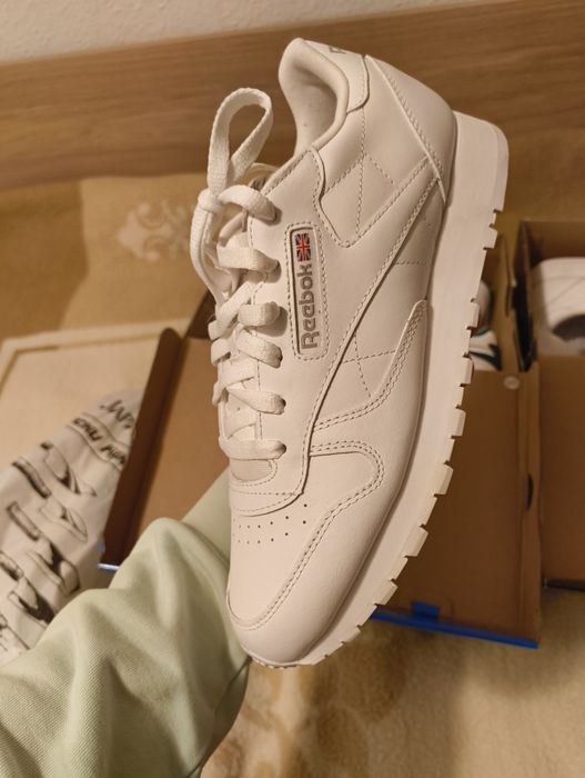 Нови маратонки Reebok classic номер 42 по етикет