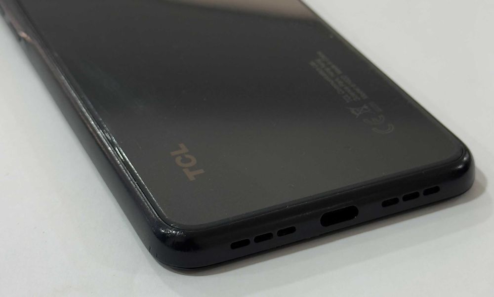 TCL 305 32GB 2GB RAM