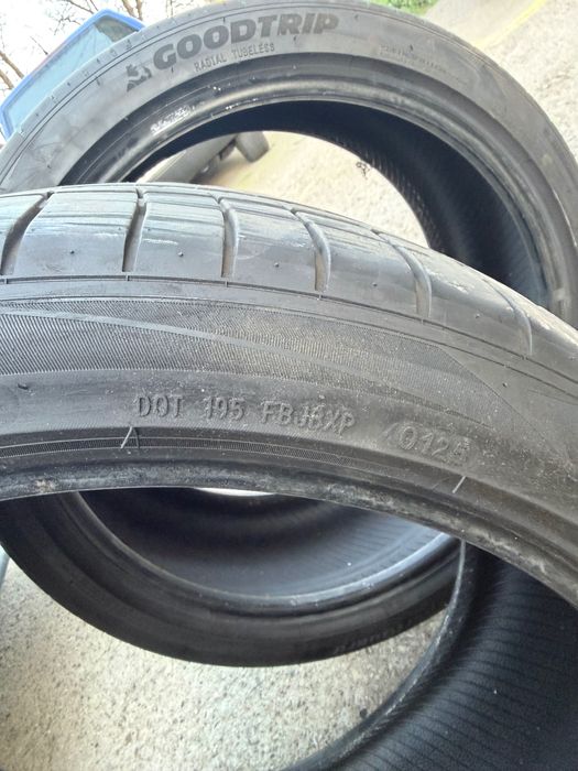 2бр Гуми R20 275/35 Дот25г