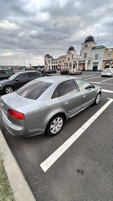 Vand Audi A4 2500 euro (negociabil)