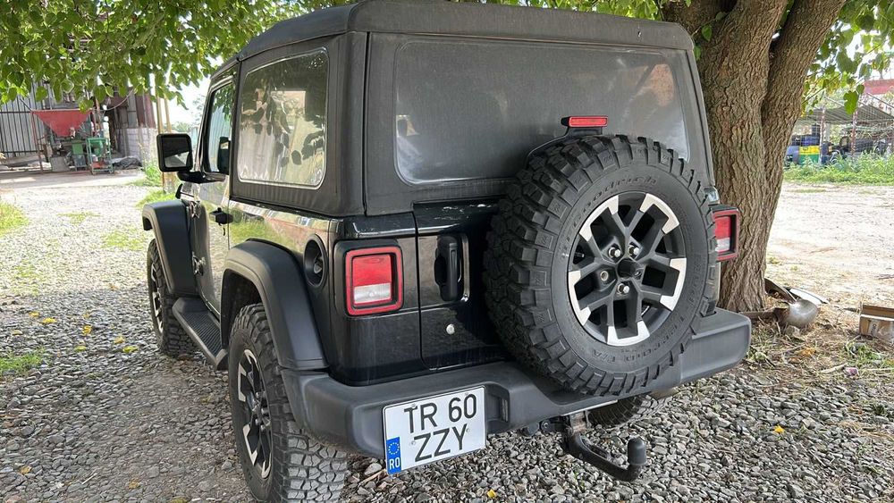 Jeep Wrangler 3.6 V6, cutie manuală