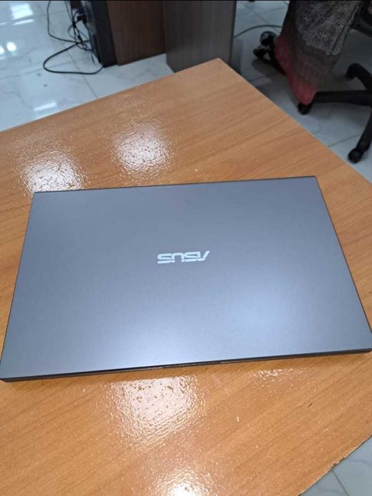 Ноутбук ASUS. Сатылады. Новый. Программа жазылған,