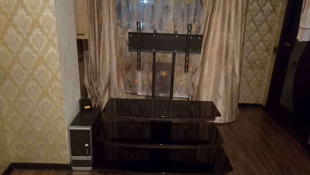 Подставка для телевизора