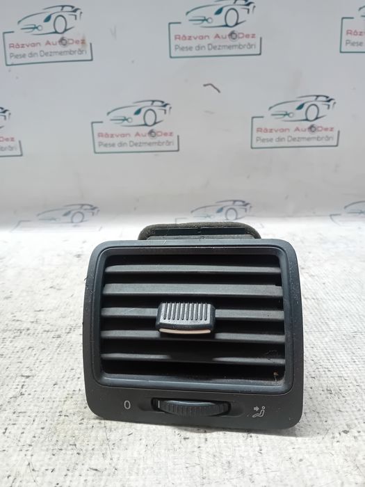 grila ventilatie stanga  volkswagen golf 5 2006