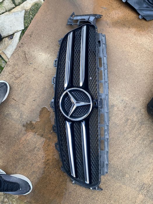 Оригинална предна решетка с емблема за Mercedes-Benz E Class W213