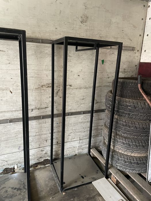 Вешлки для магазин одежды