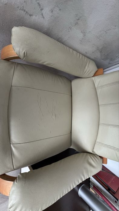 Vand 2 fotolii sufragerie