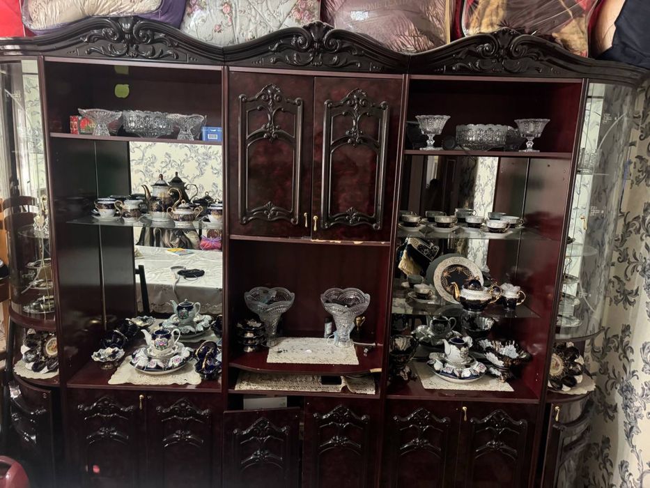 Мебел стенка шкаф