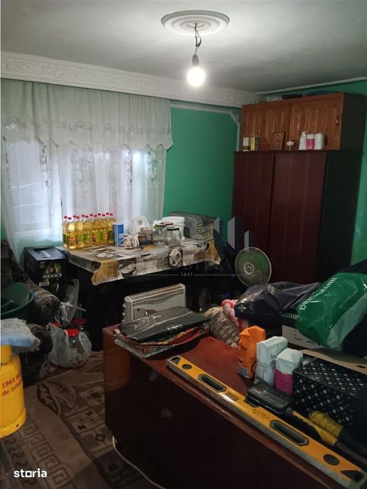Manta Rosie  Hlincea Teren 616mp si Casa veche din caramida 81mp